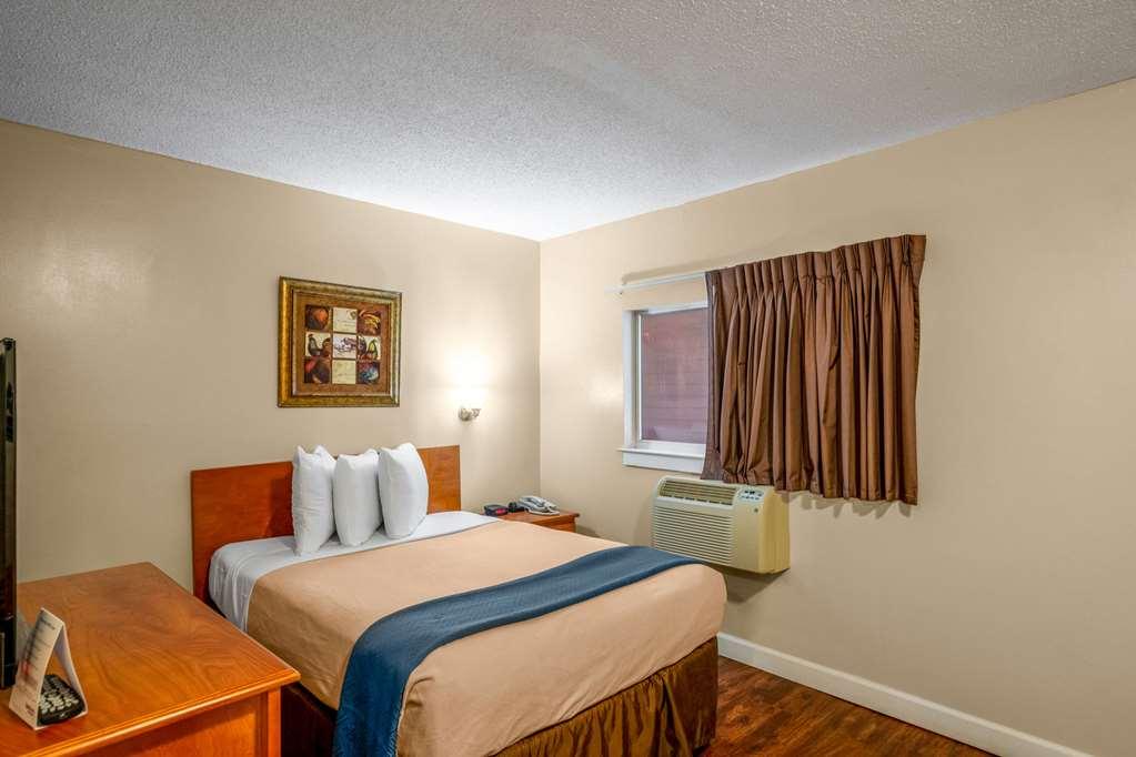 Tampa Bay Extended Stay - Airport Phòng bức ảnh